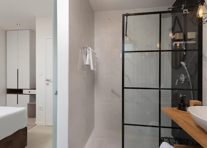 Barbara Вилла *